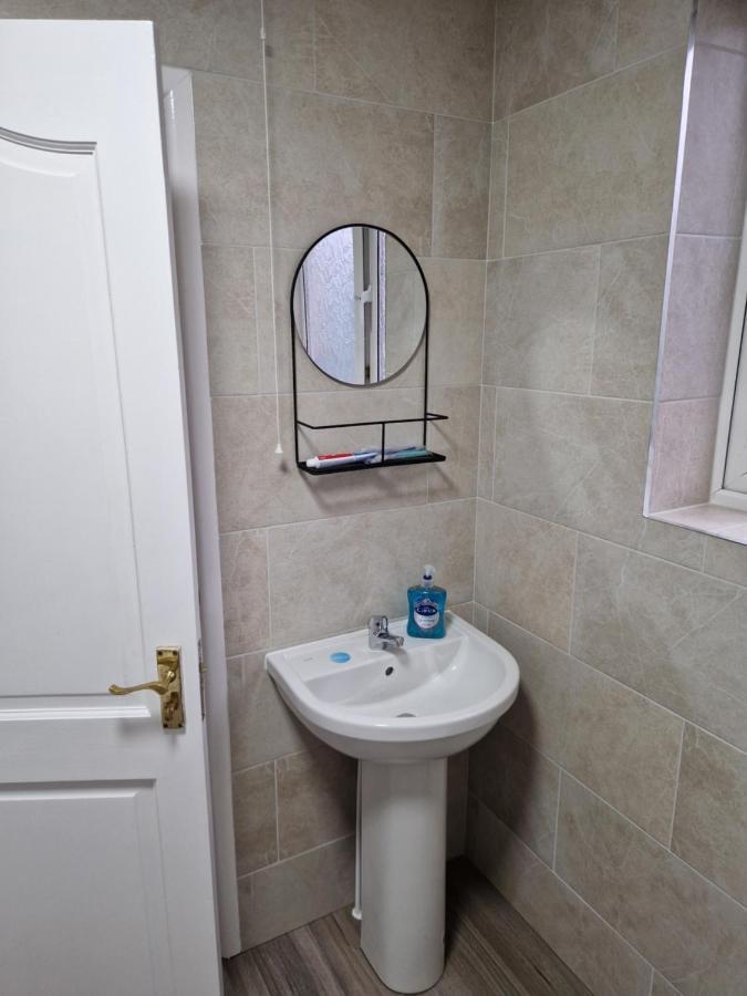 Birtley'S Diamond 3 Bed Apt, Sleeps 6 Guests Birtley  Exterior foto